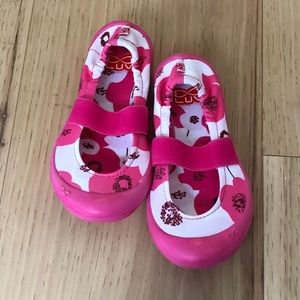 LUV Footwear Toddler Pink Poppy Slip On (US9)